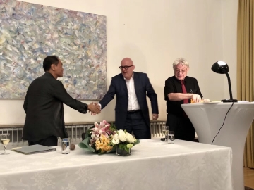 Mag. Obermayer begrüßt Wang Jiaxin